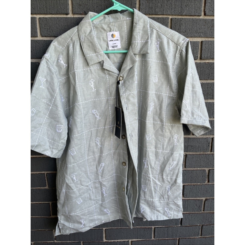 Lark & Owl Button Shirt Mens L Green Short Sleeve Drinks Motif Embroidered Marti